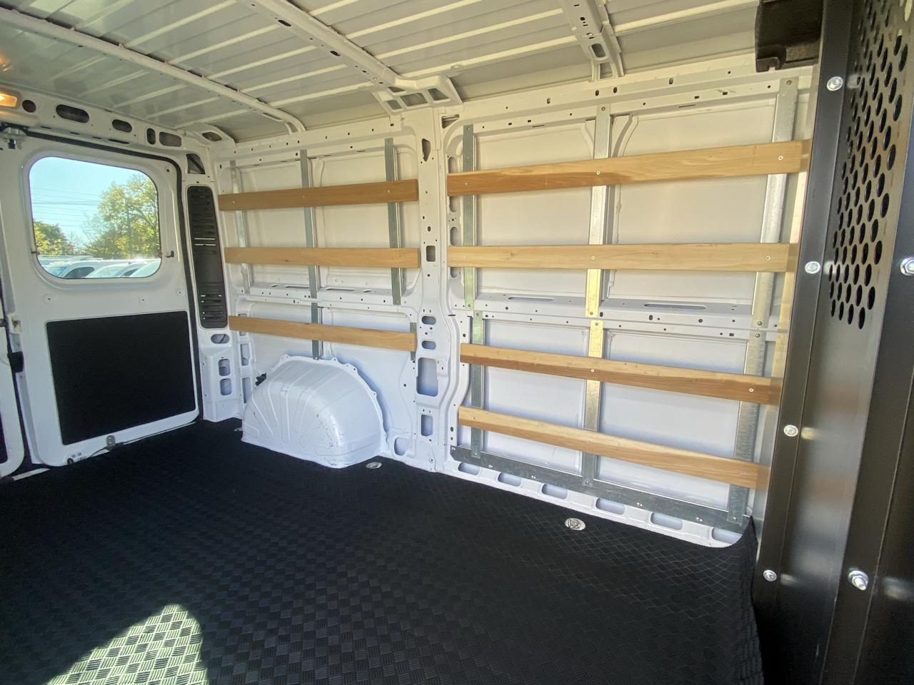 RAM ProMaster Cargo Van Tradesman 2500 Low Roof 136" WB w/Pass Seat 2025