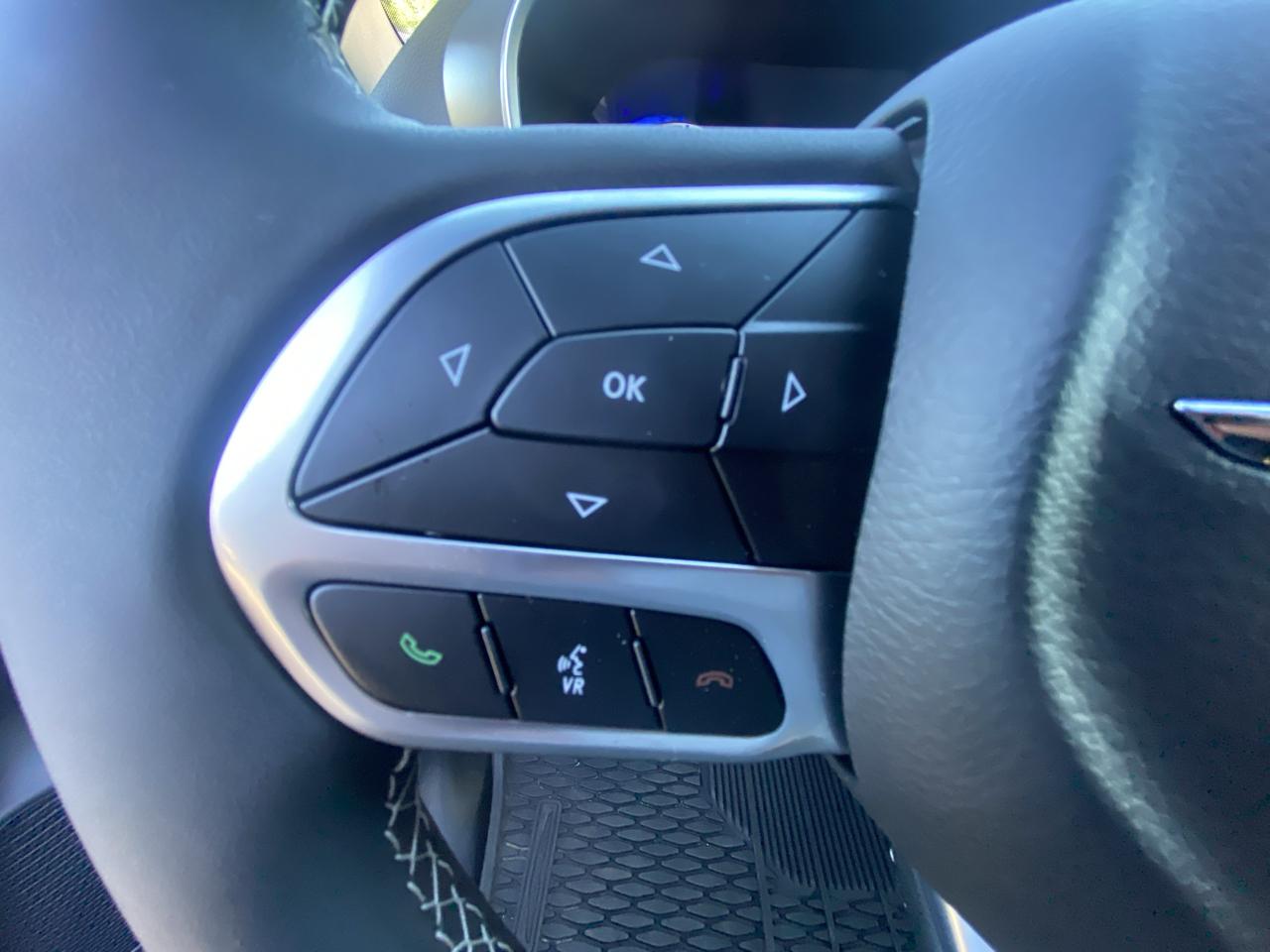 Chrysler Pacifica Select AWD 2025