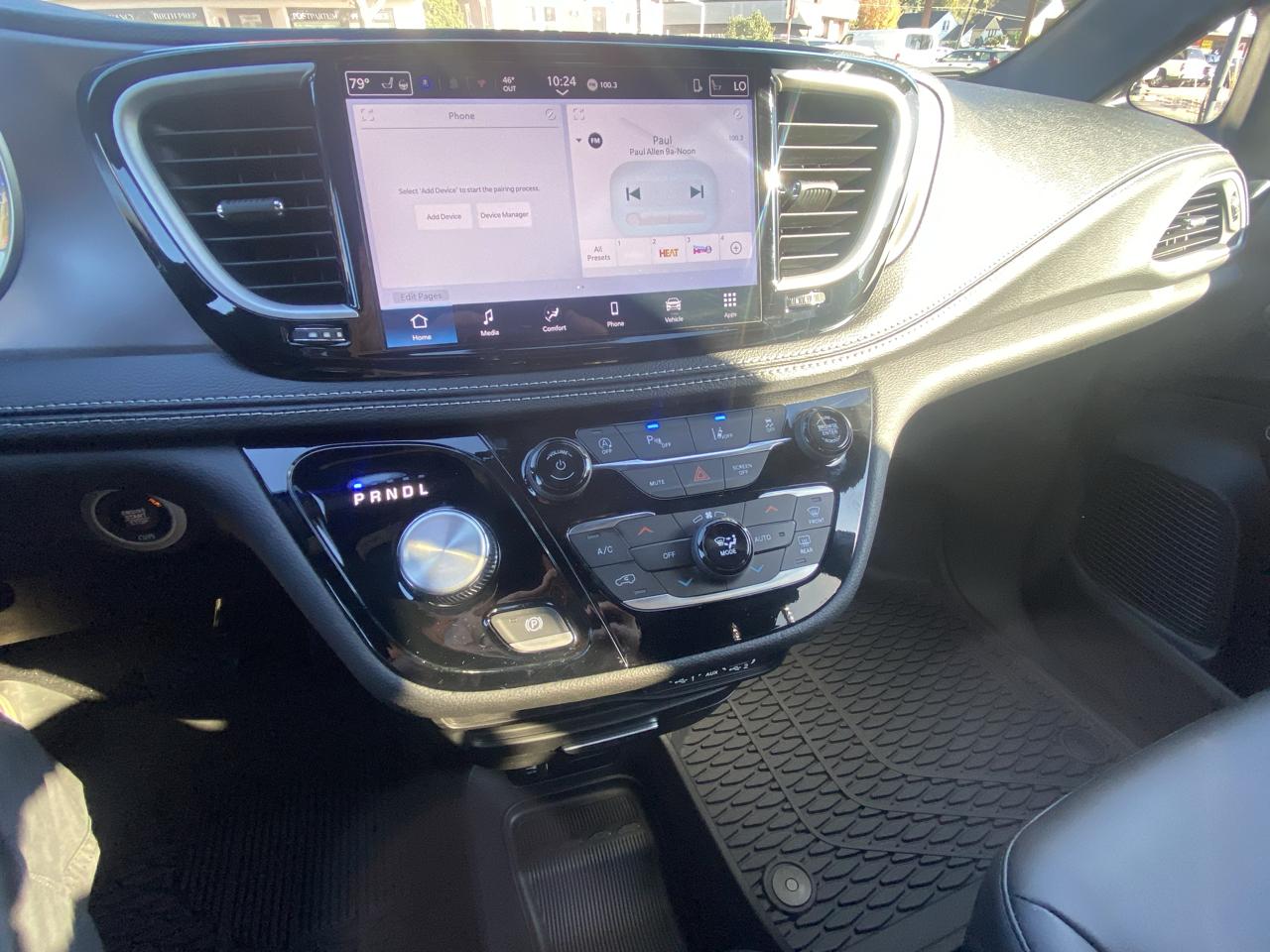 Chrysler Pacifica Select AWD 2025