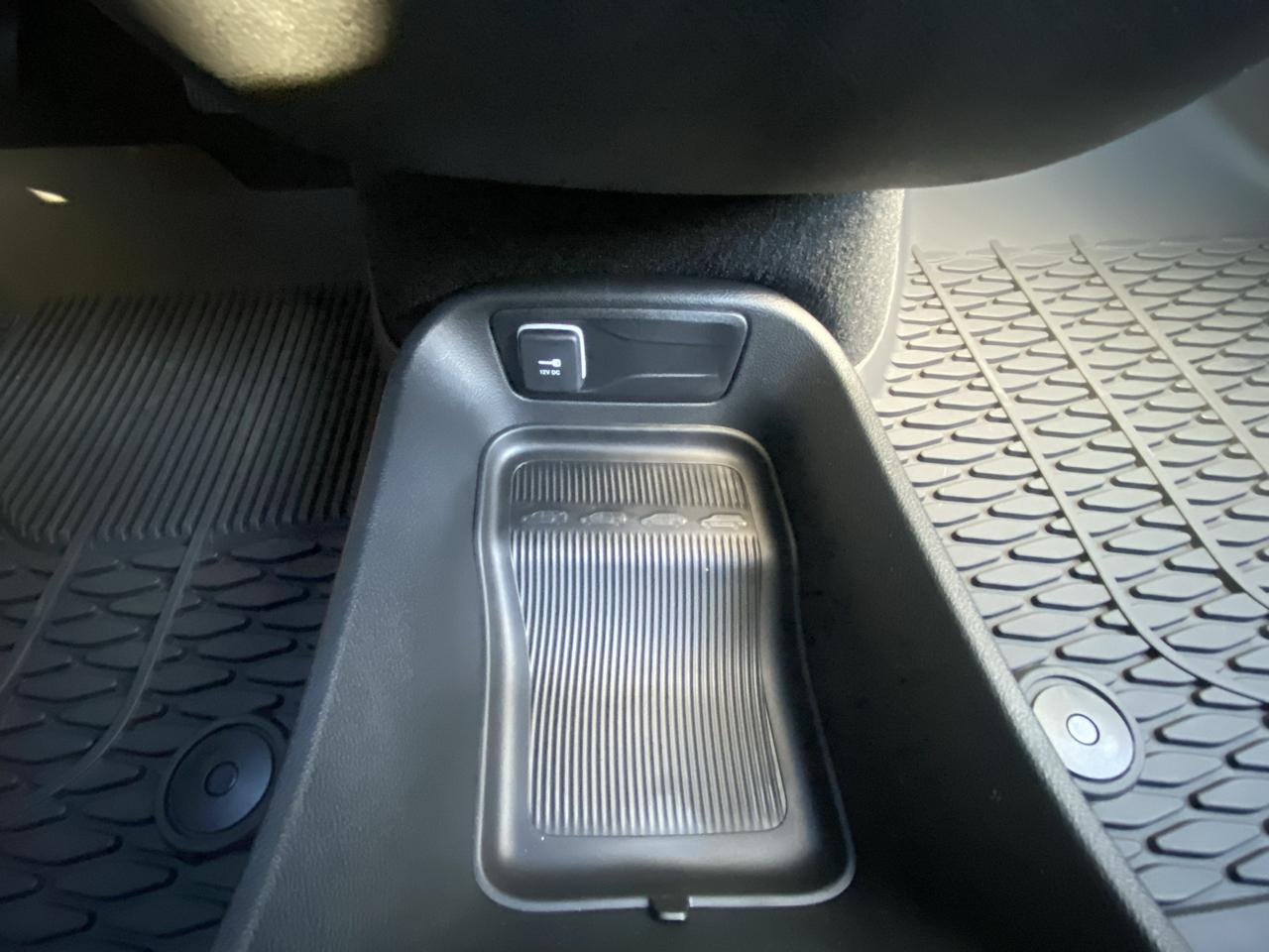 Chrysler Pacifica Select AWD 2025