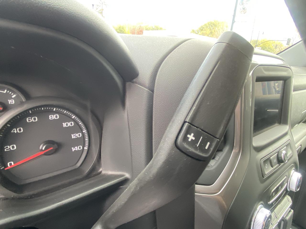 GMC Sierra 1500 4WD Crew Cab 157" Pro 2024