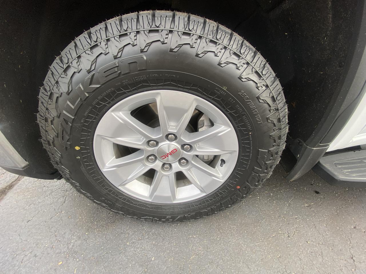 GMC Sierra 1500 4WD Crew Cab 157" Pro 2024