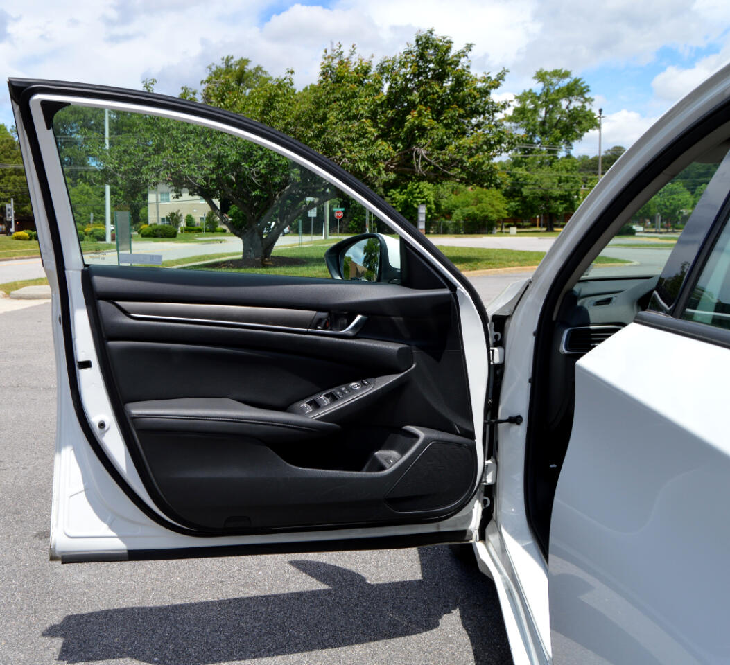 2021 Honda Accord LX photo 12