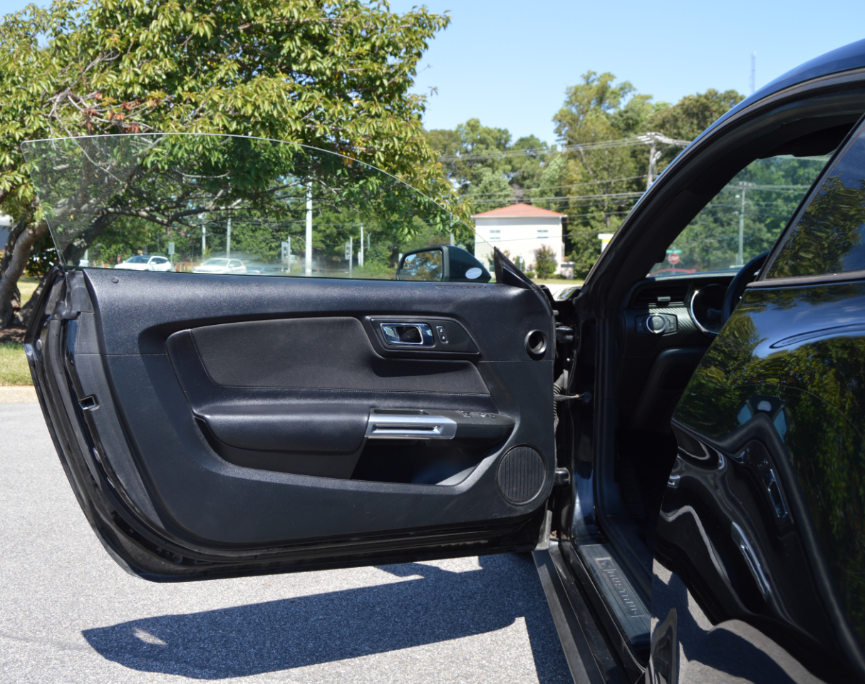 2016 Ford Mustang V6 photo 11