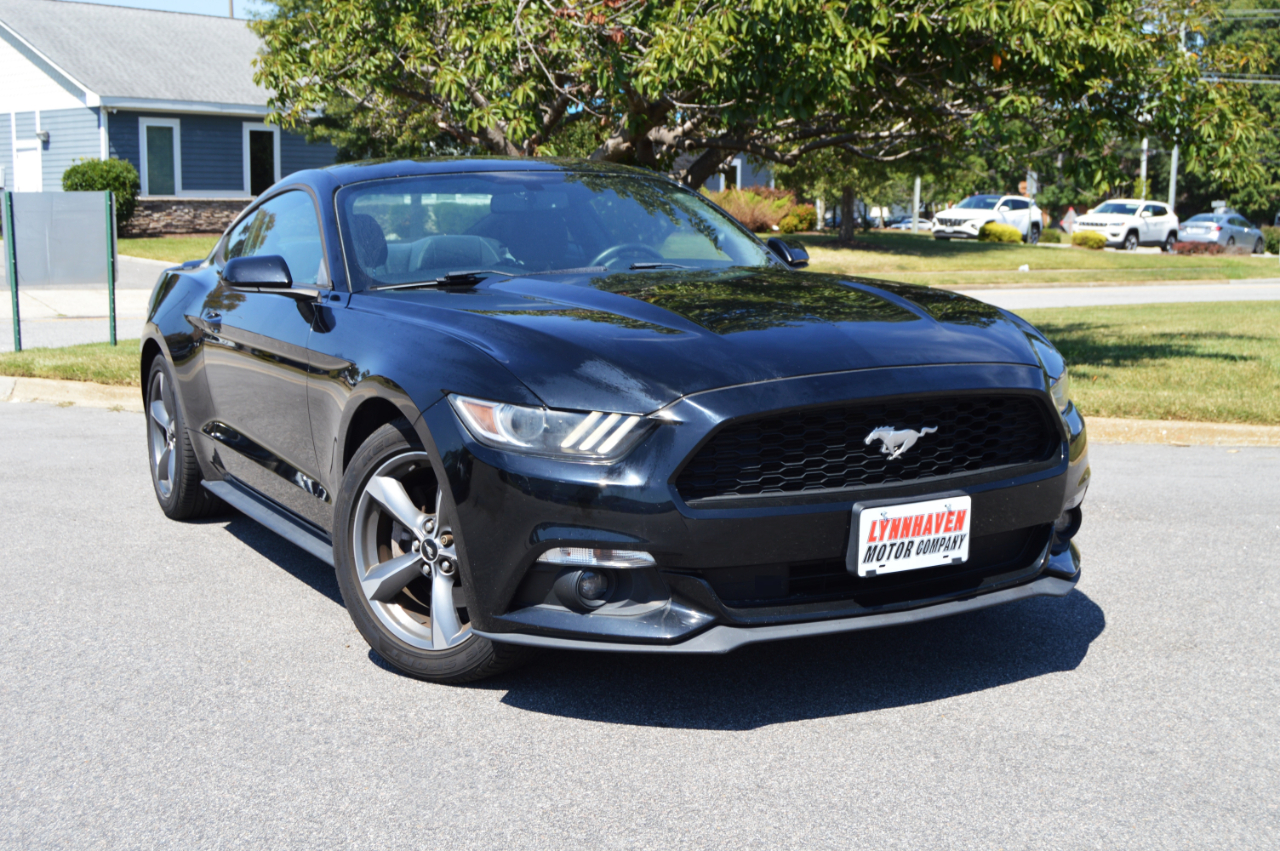 2016 Ford Mustang V6 photo 16