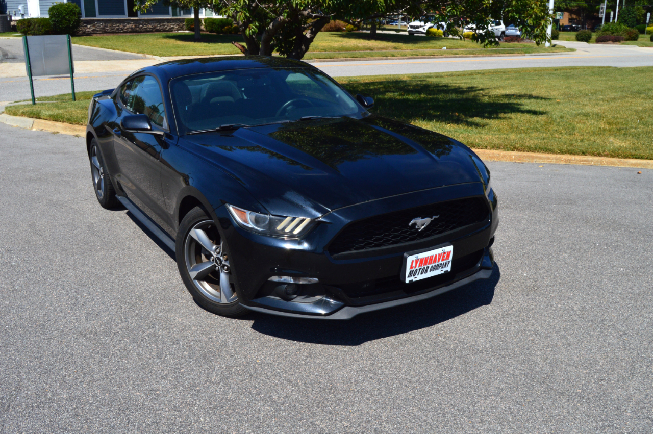 2016 Ford Mustang V6 photo 17
