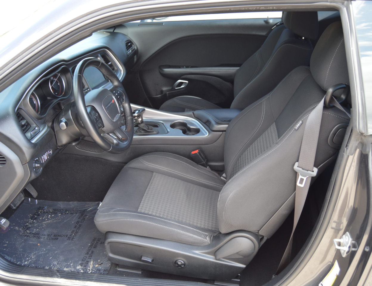 2019 Dodge Challenger SXT photo 8
