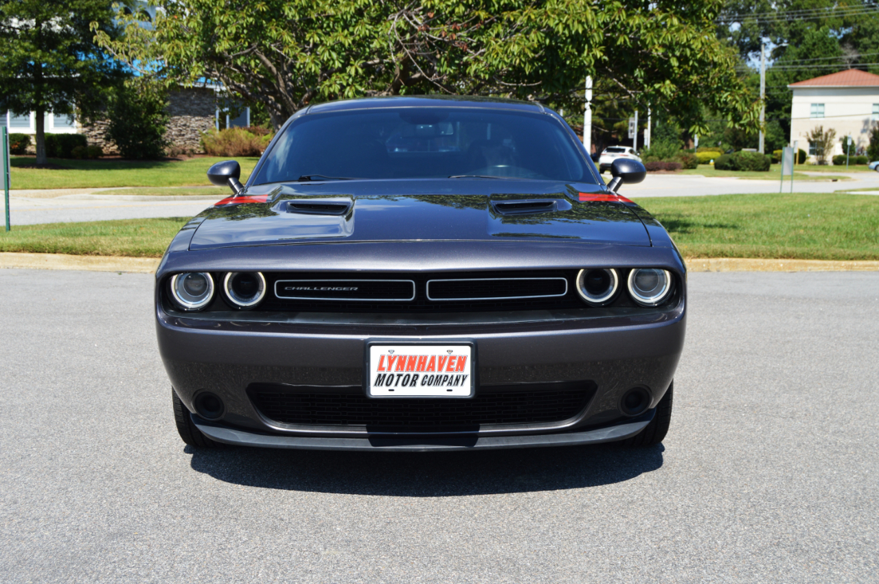 2019 Dodge Challenger SXT photo 14