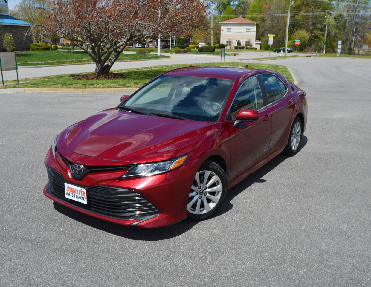 2020 Toyota Camry LE photo 12