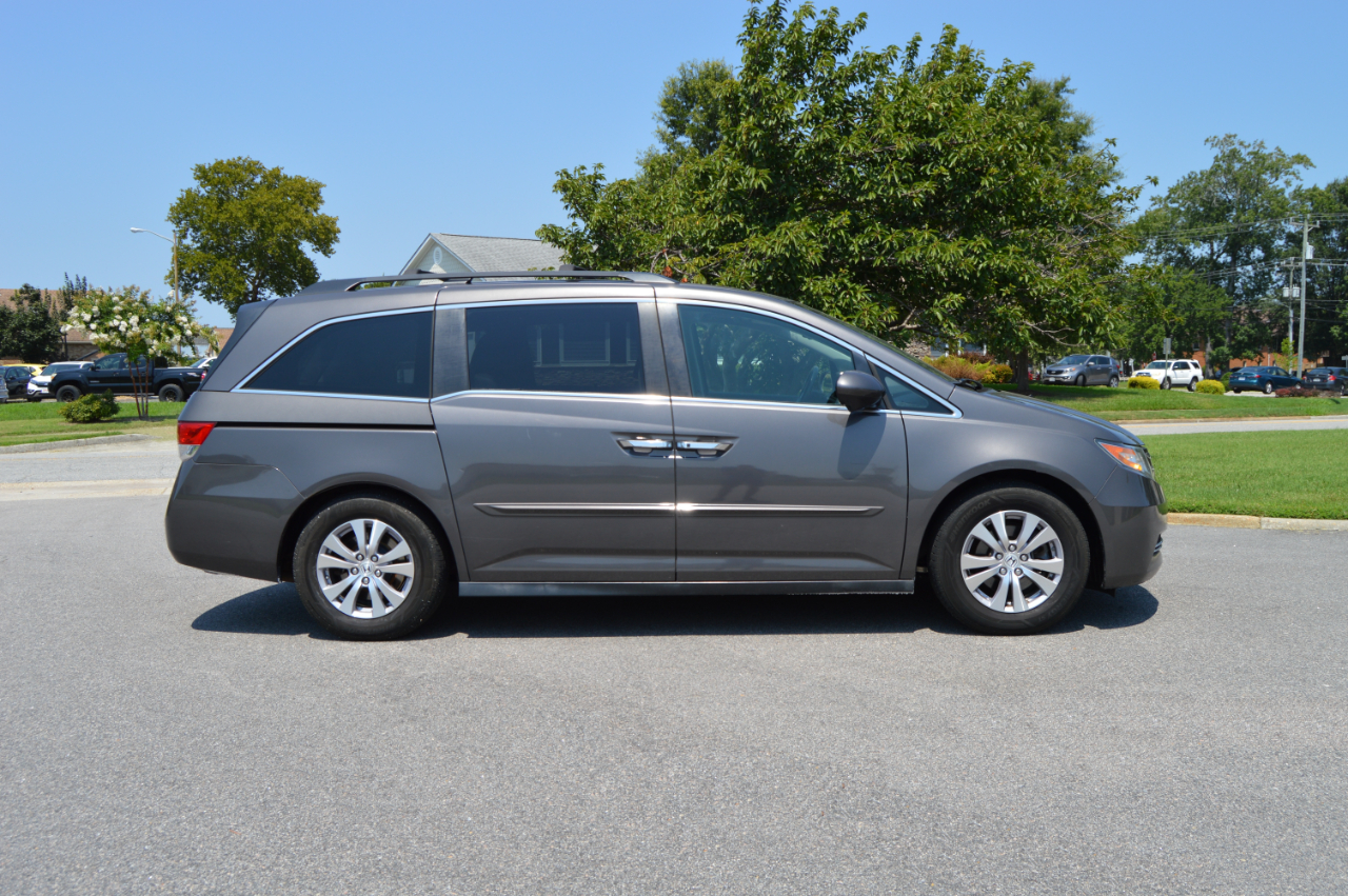 2016 Honda Odyssey EX-L photo 6