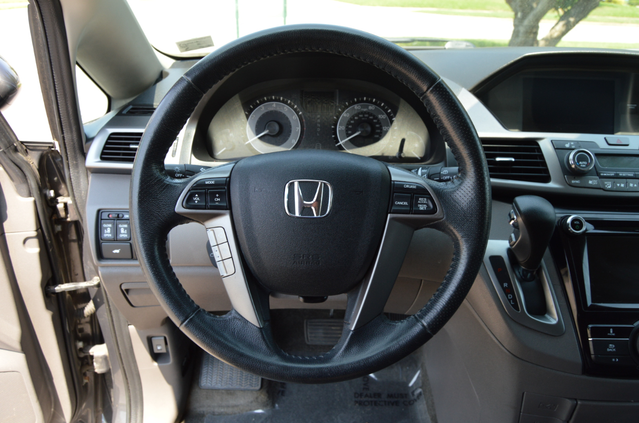 2016 Honda Odyssey EX-L photo 10