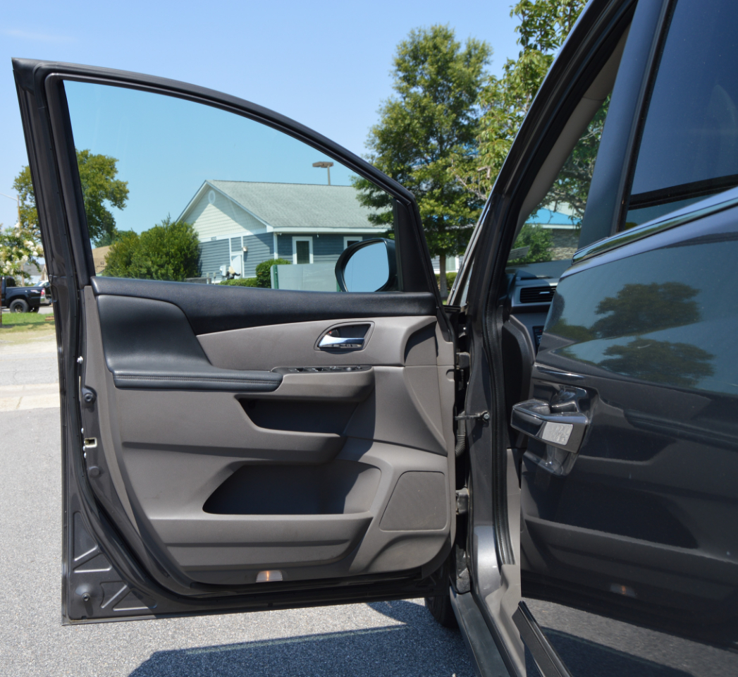 2016 Honda Odyssey EX-L photo 18