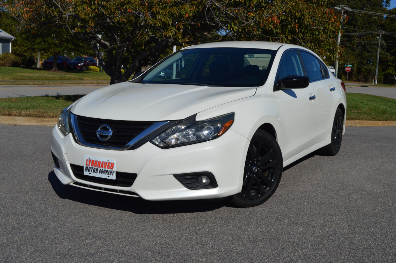 2017 Nissan Altima SR photo 2