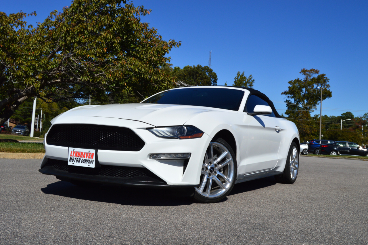 2018 Ford Mustang Convertible photo 2
