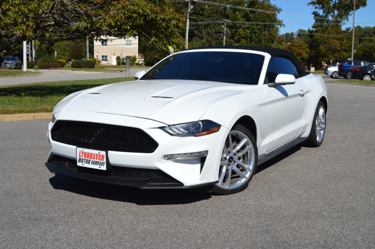 2018 Ford Mustang Convertible photo 3