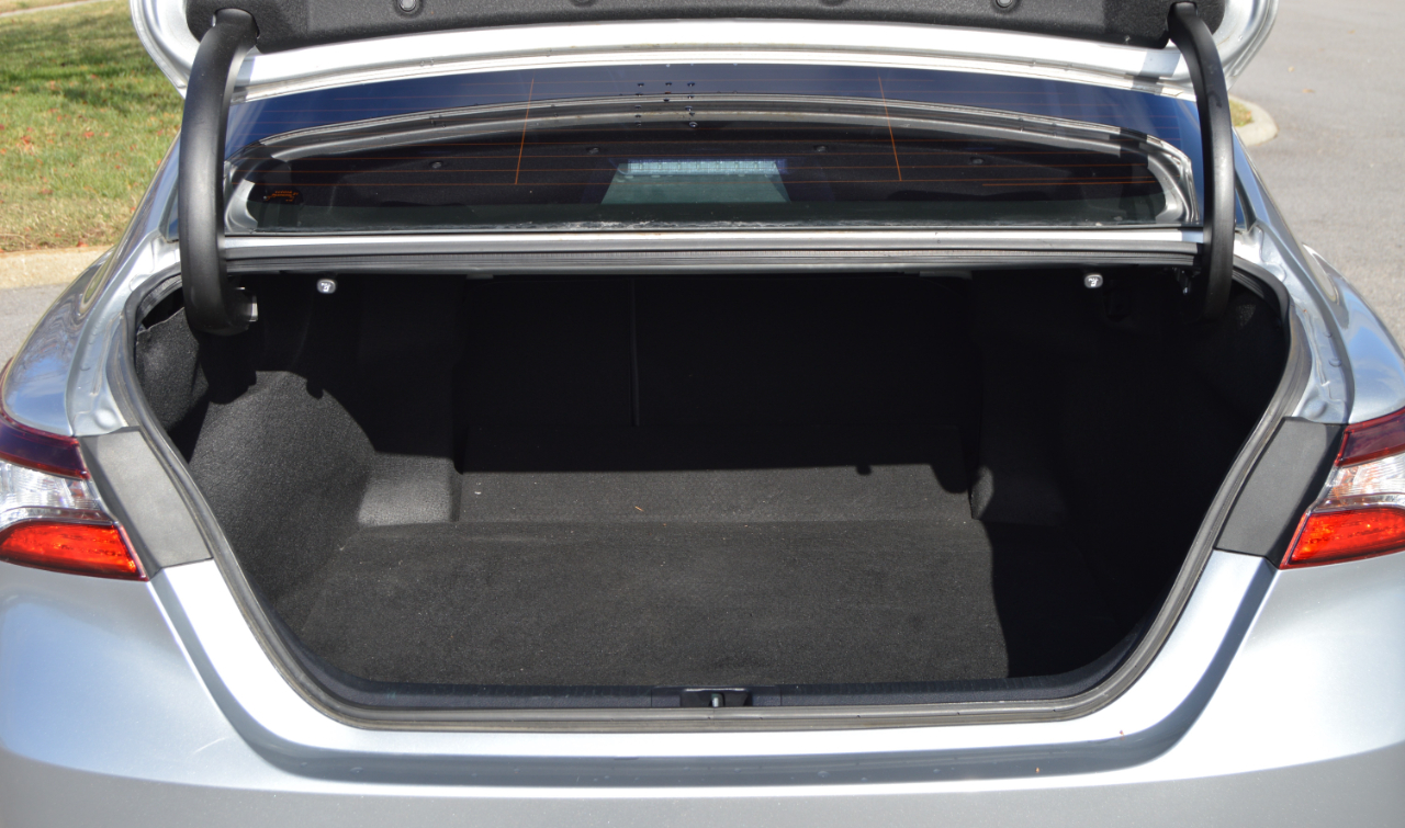 Toyota Camry SE 2021