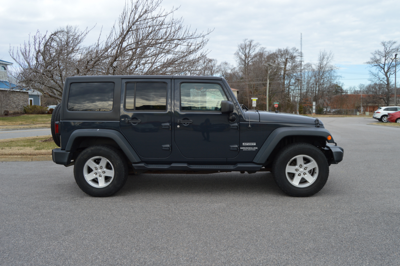 Jeep Wrangler Unlimited Sport 4WD 2017