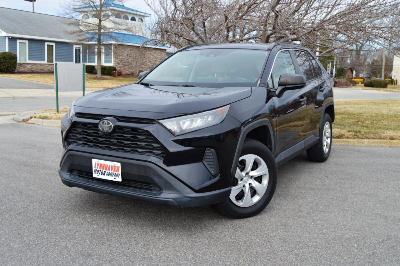 Toyota RAV4 LE 2020