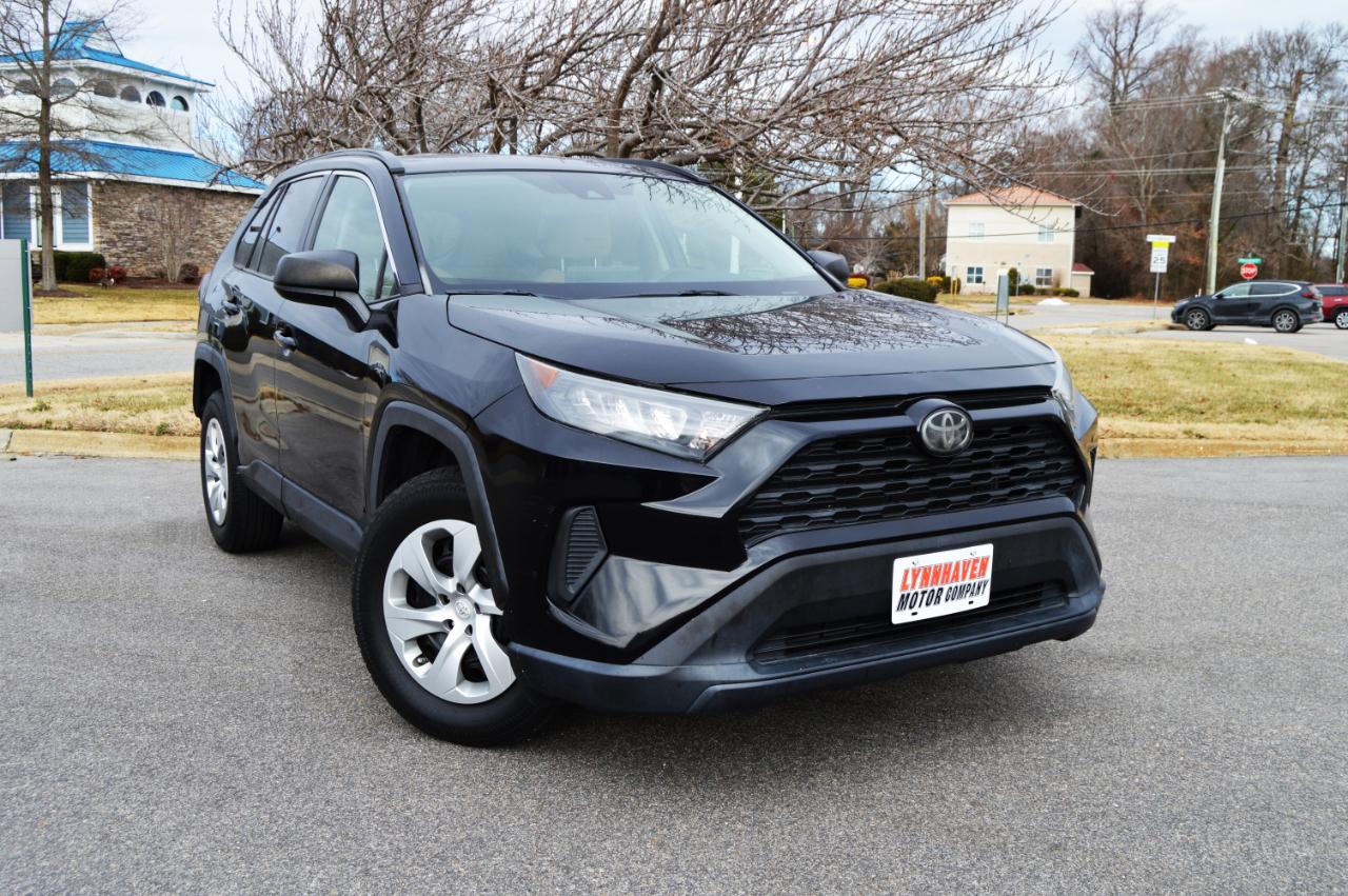 Toyota RAV4 LE 2020