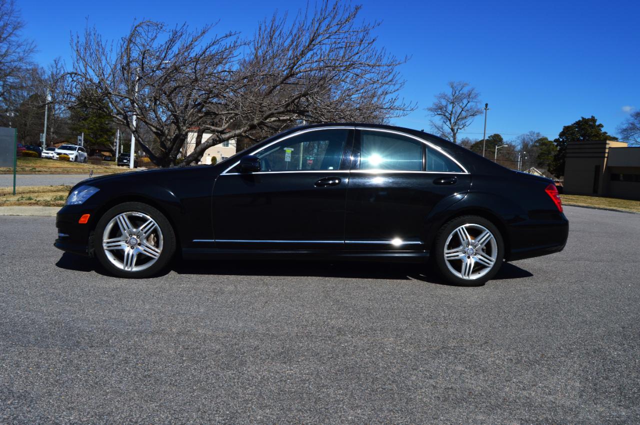 Mercedes-Benz S-Class S550 4-MATIC 2013