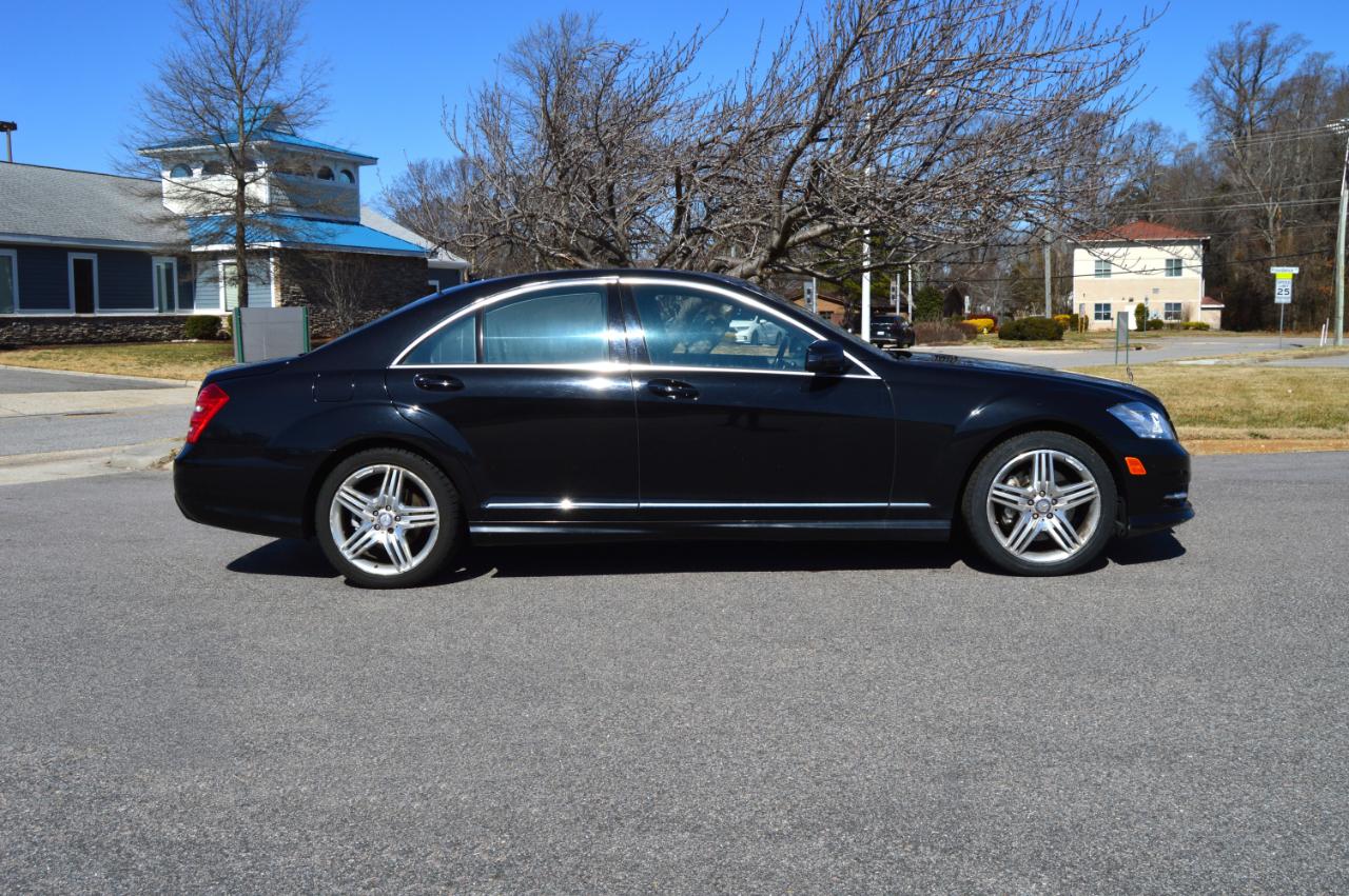 Mercedes-Benz S-Class S550 4-MATIC 2013