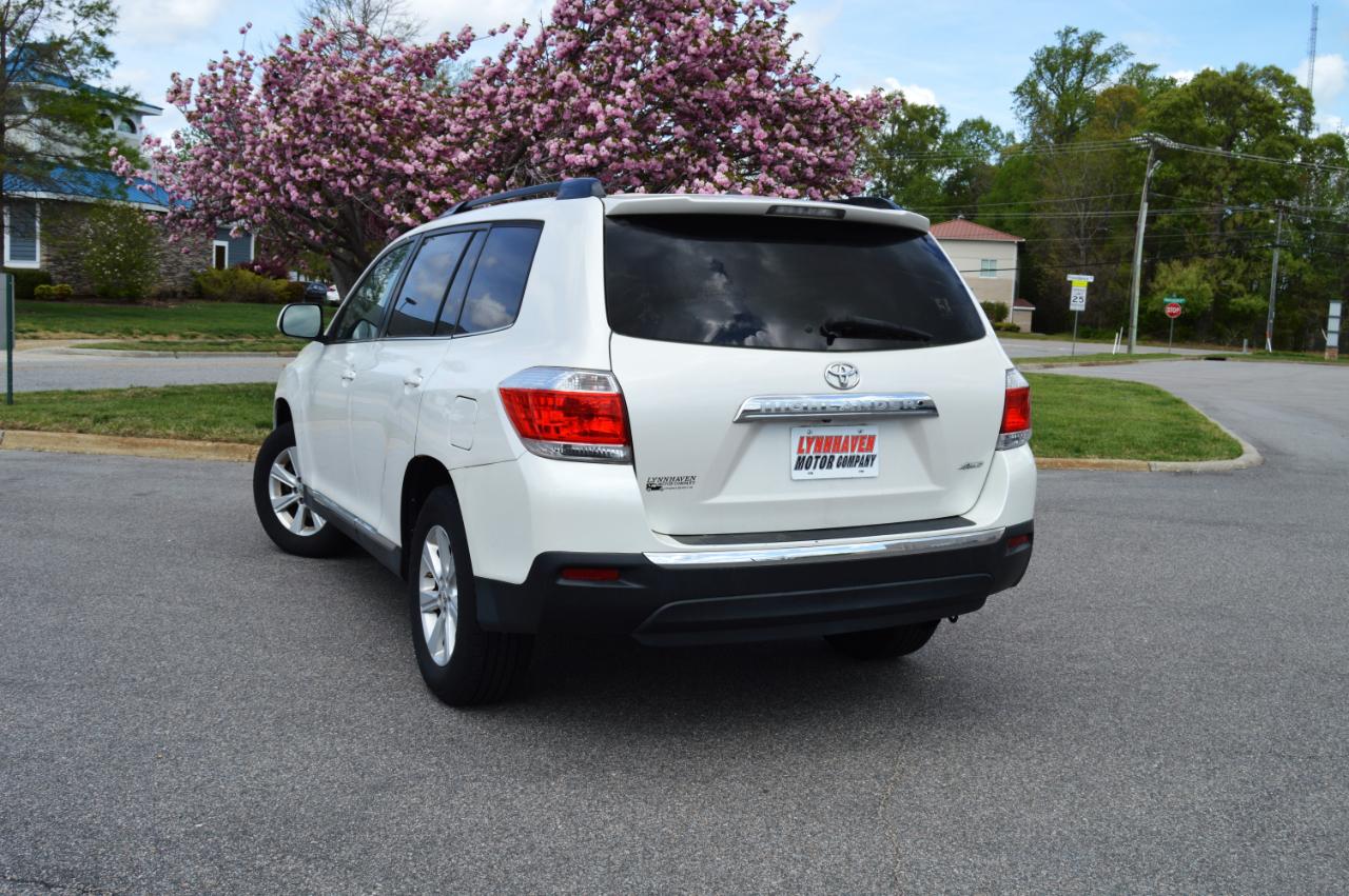 Toyota Highlander  2011