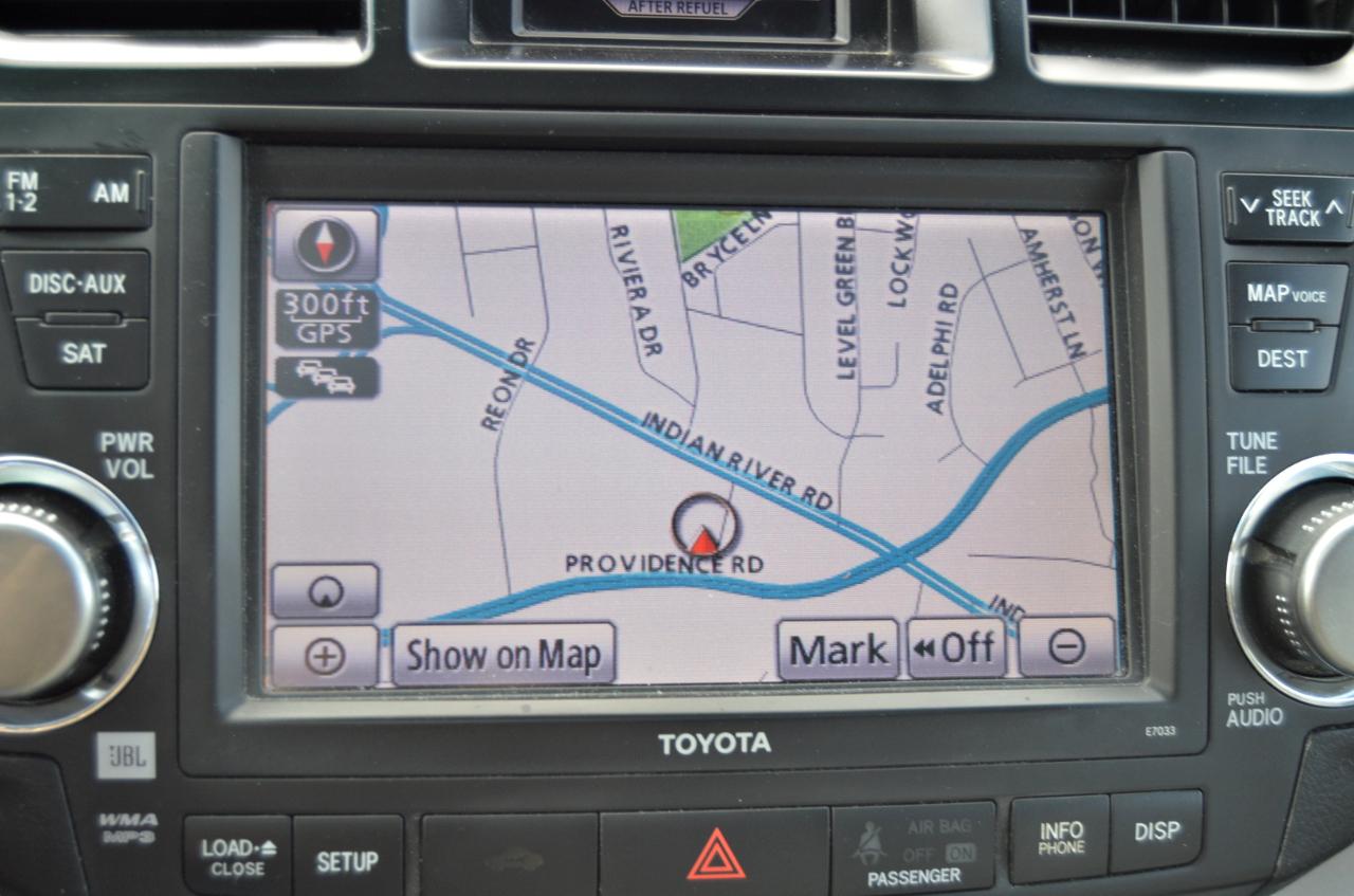 Toyota Highlander  2011