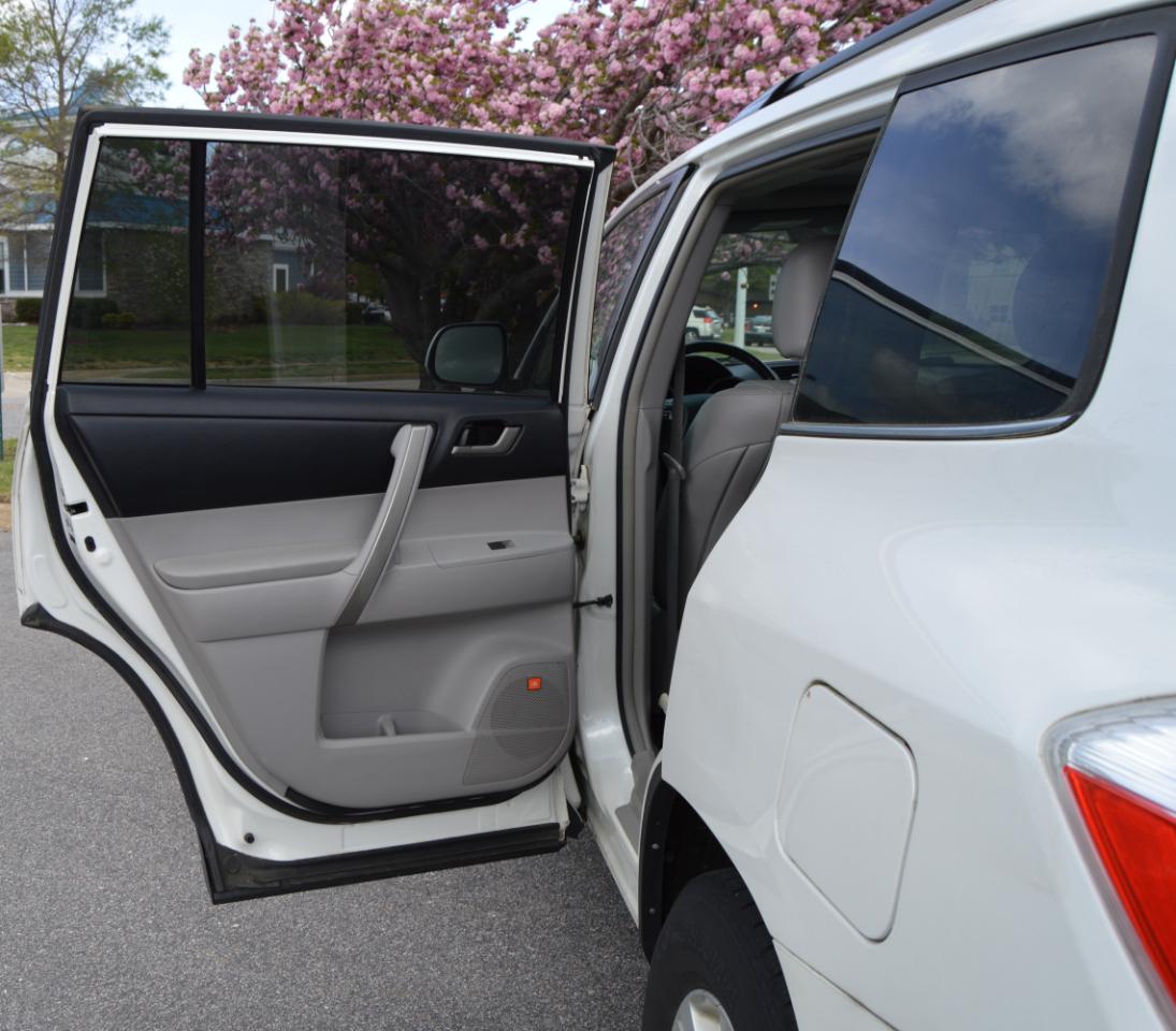 Toyota Highlander  2011