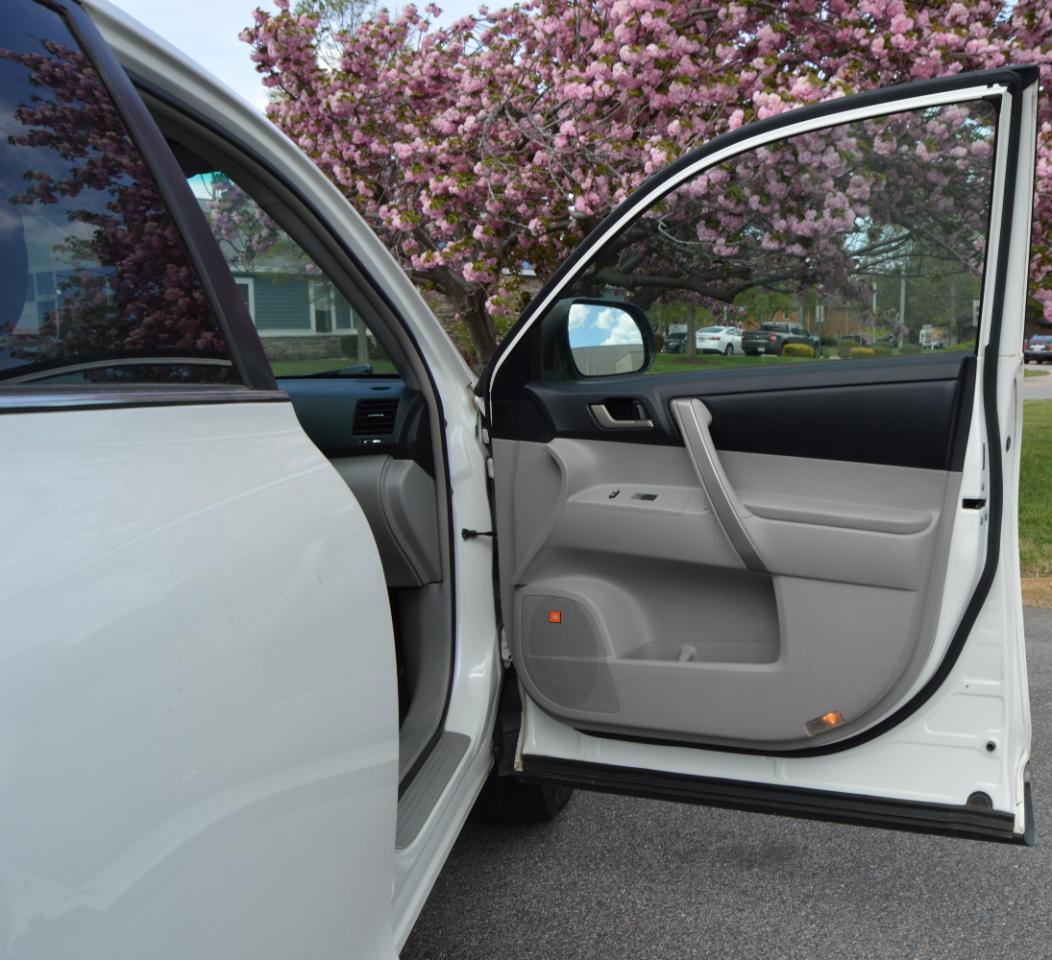 Toyota Highlander  2011