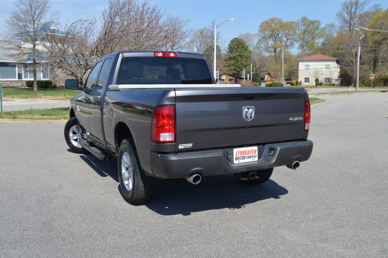 RAM 1500 Tradesman Quad Cab 4WD 2017