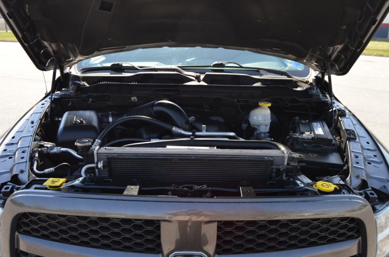 RAM 1500 Tradesman Quad Cab 4WD 2017