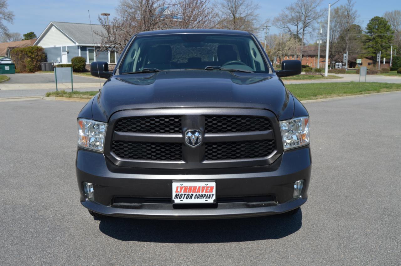 RAM 1500 Tradesman Quad Cab 4WD 2017
