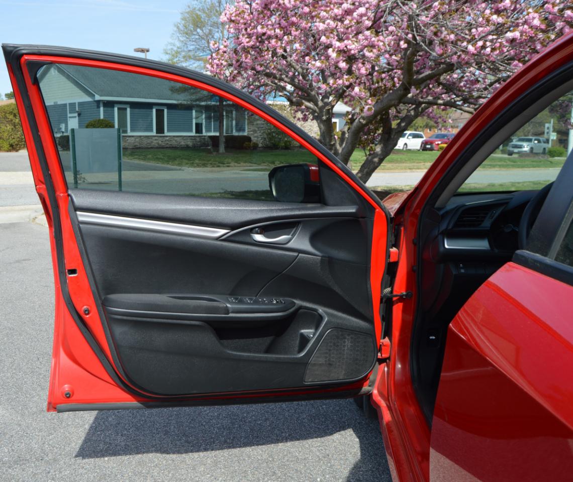 Honda Civic LX Sedan AT 2016