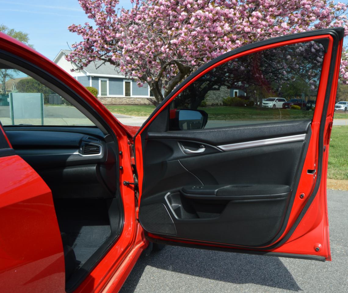 Honda Civic LX Sedan AT 2016