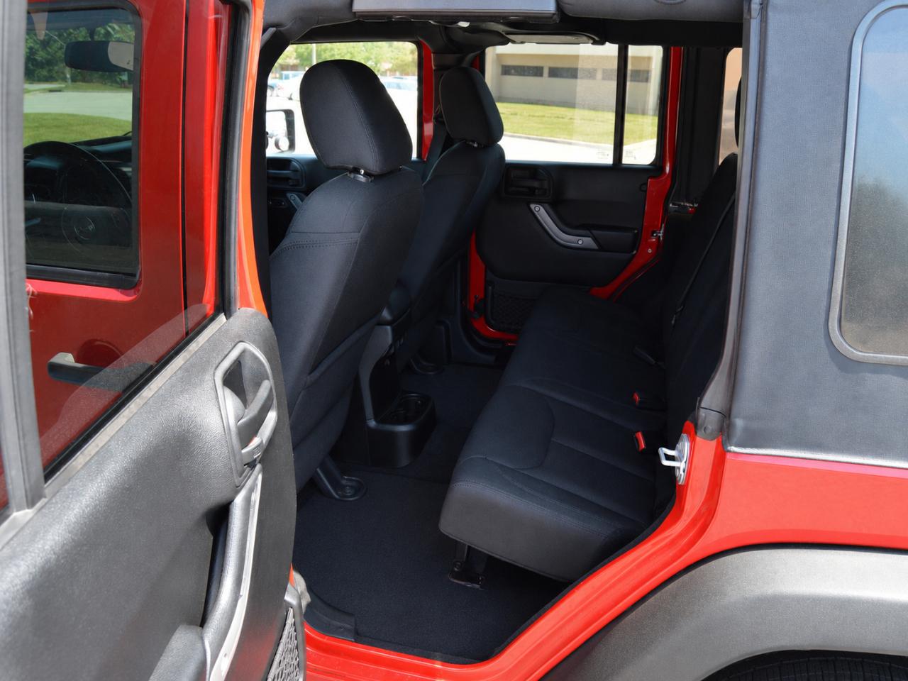 Jeep Wrangler Unlimited Sport 4WD 2015