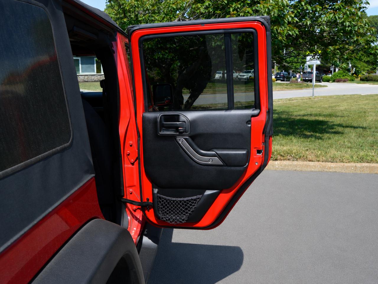 Jeep Wrangler Unlimited Sport 4WD 2015