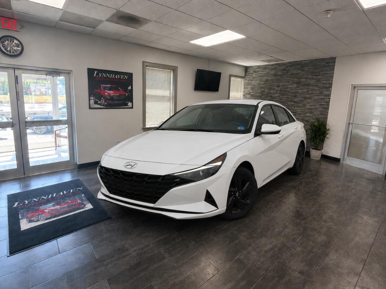 Hyundai Elantra SEL 2021