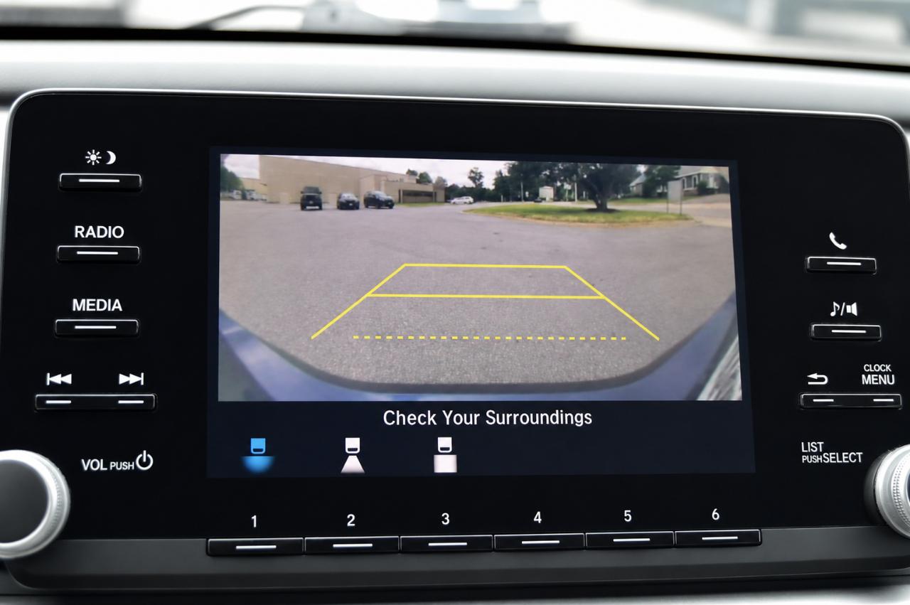 Honda Accord LX sedan AT 2018