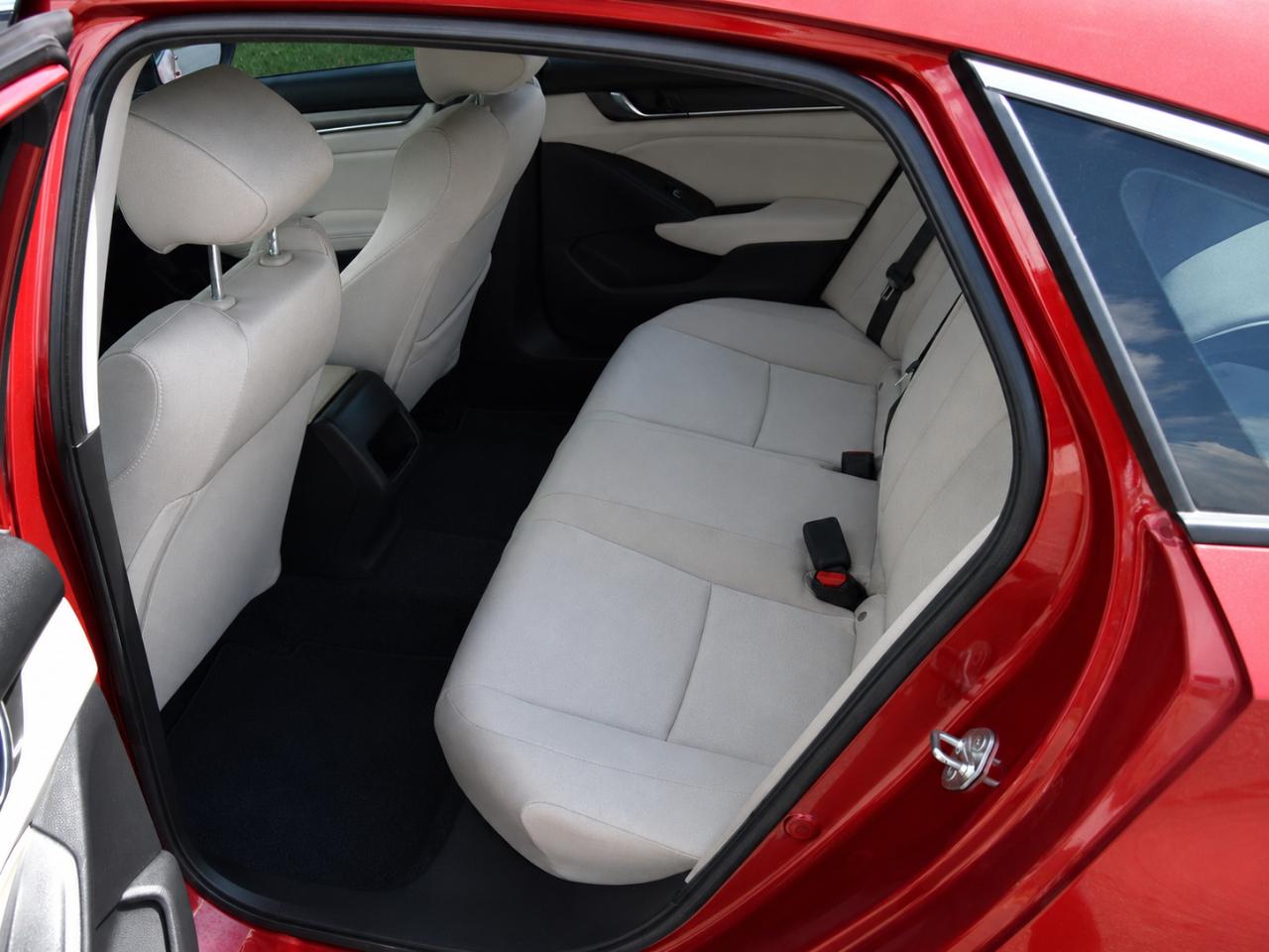 Honda Accord LX 4-Door Sedan 2019