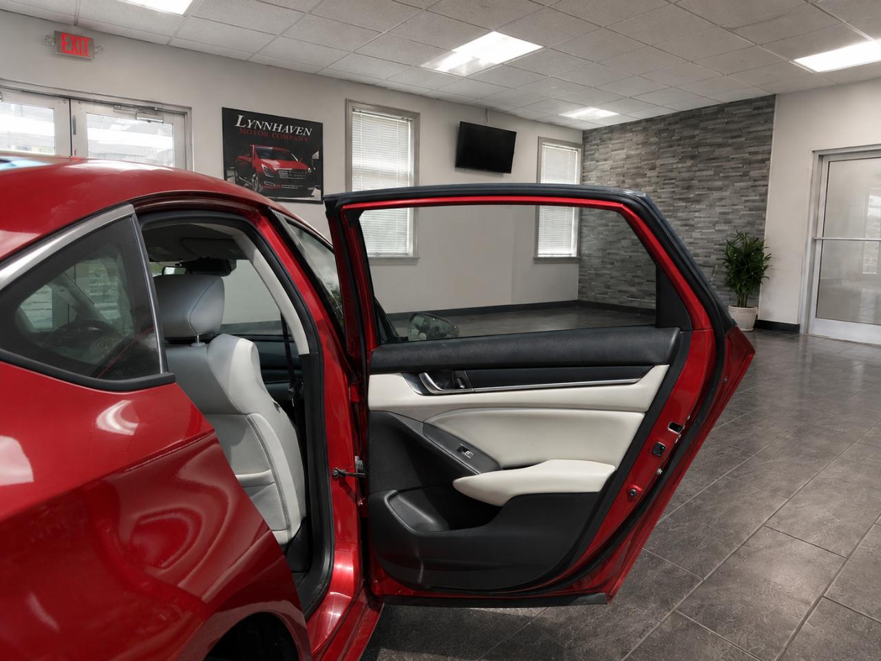 Honda Accord LX 4-Door Sedan 2019