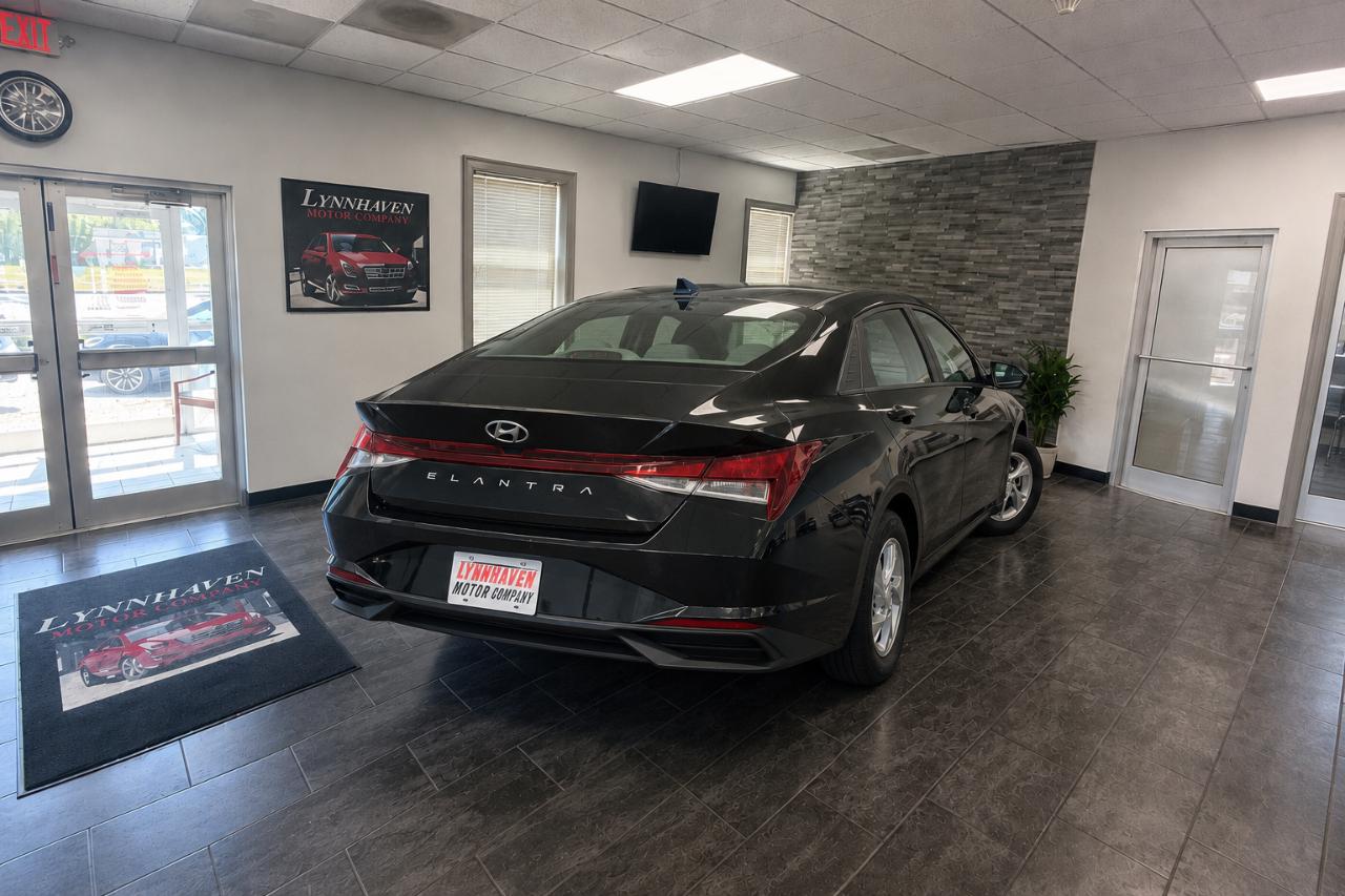 Hyundai Elantra SE 2023