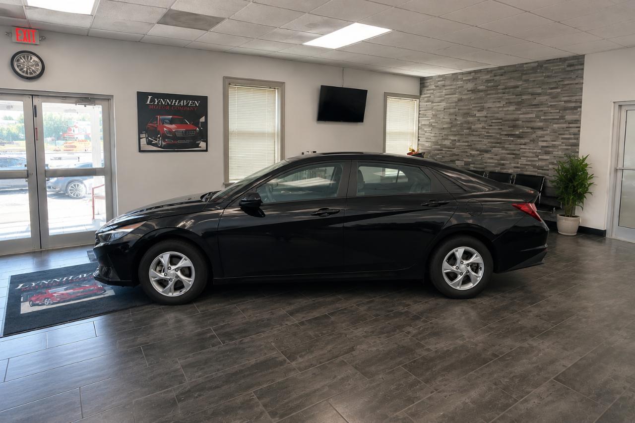 Hyundai Elantra SE 2023