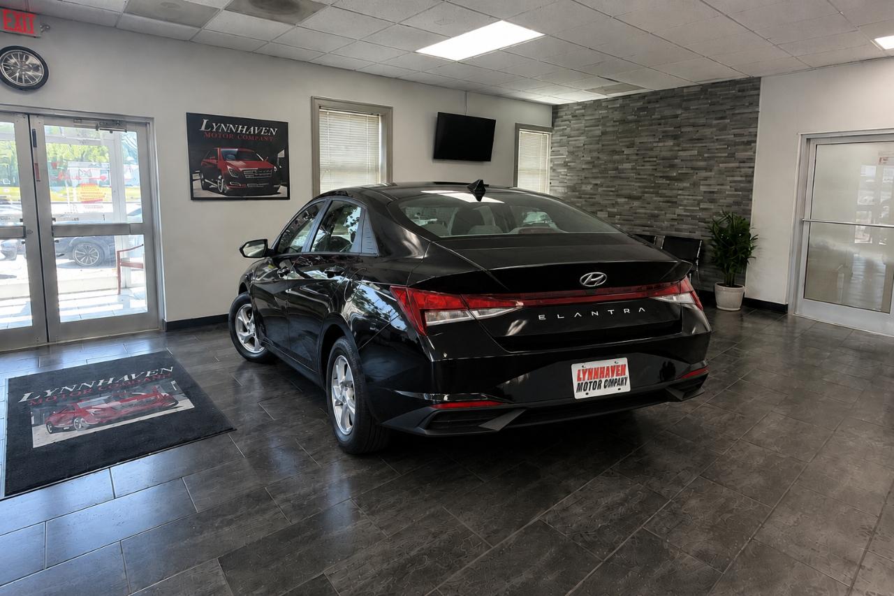 Hyundai Elantra SE 2023