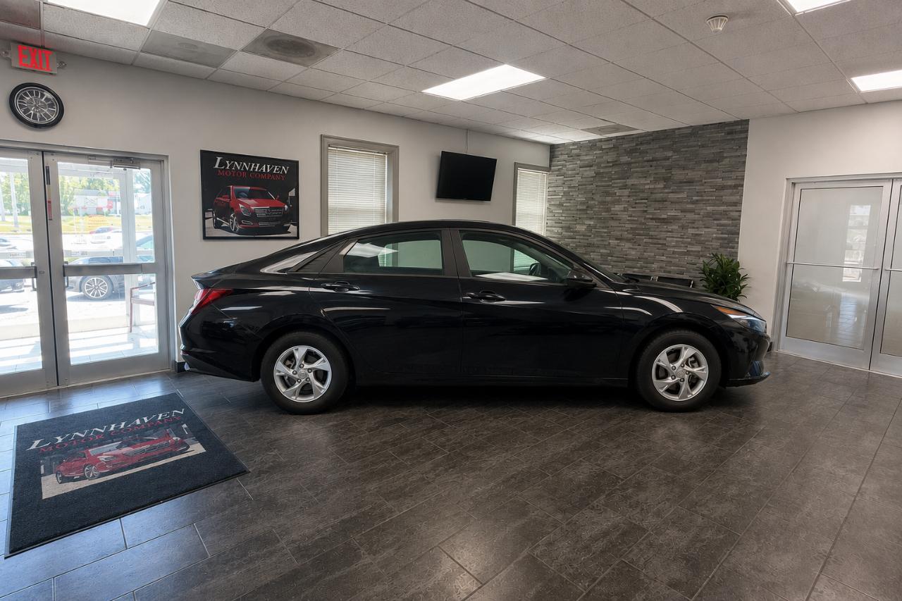 Hyundai Elantra SE 2023