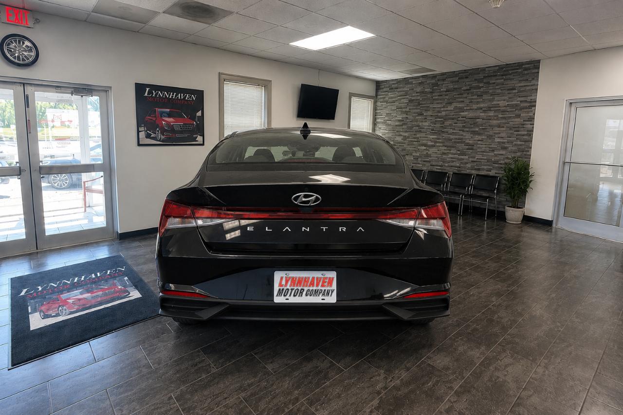 Hyundai Elantra SE 2023