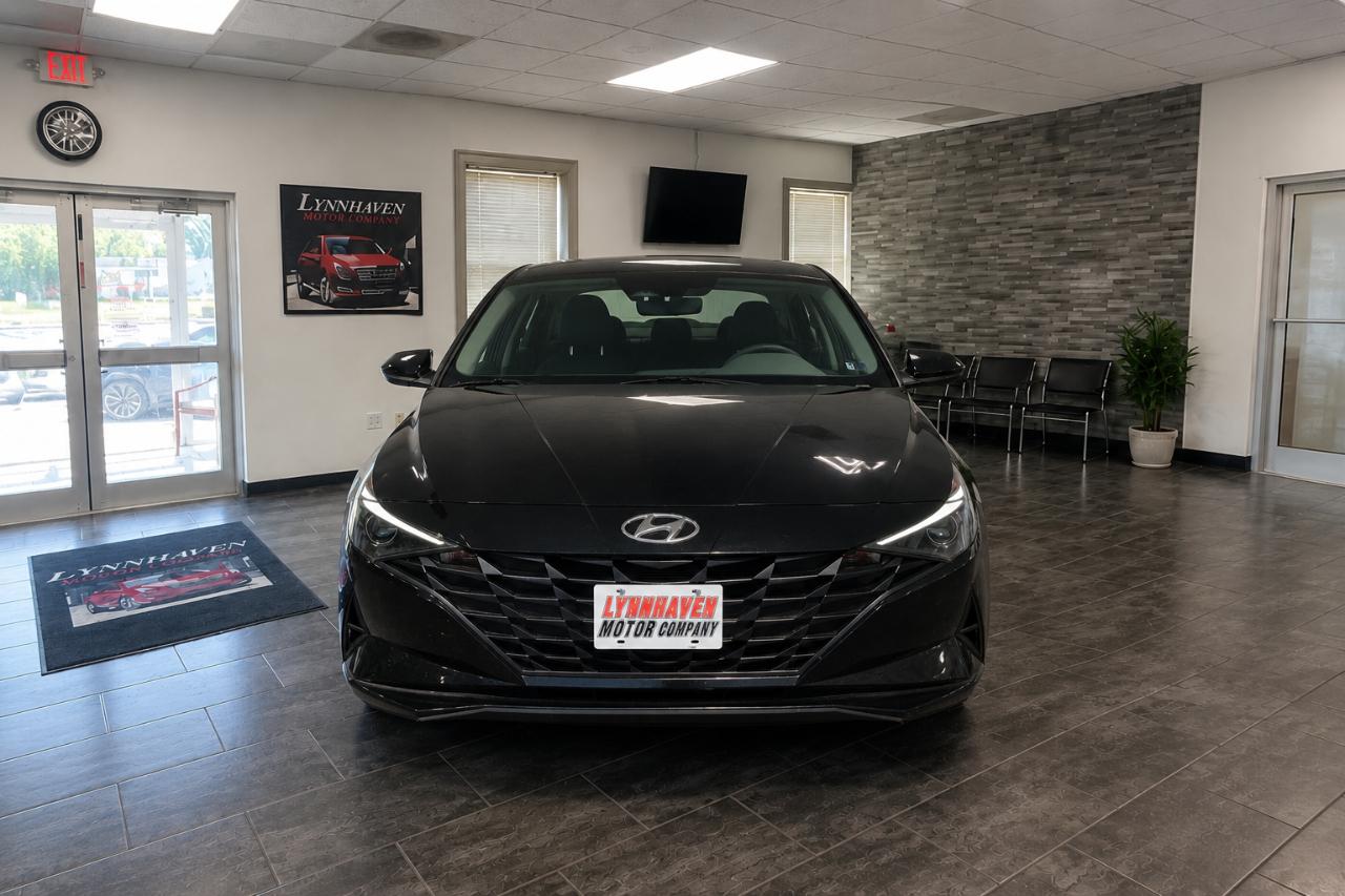 Hyundai Elantra SE 2023
