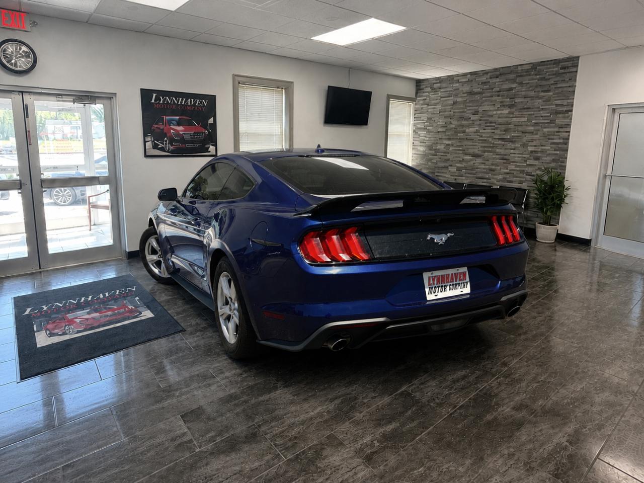 2019 Ford Mustang EcoBoost - Photo 6