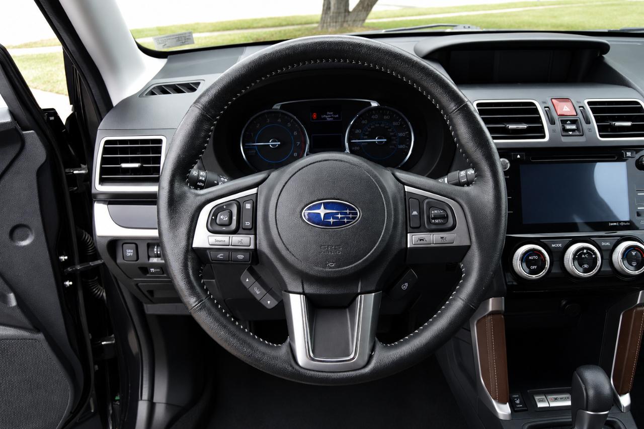 Subaru Forester 2.5i Touring 2017