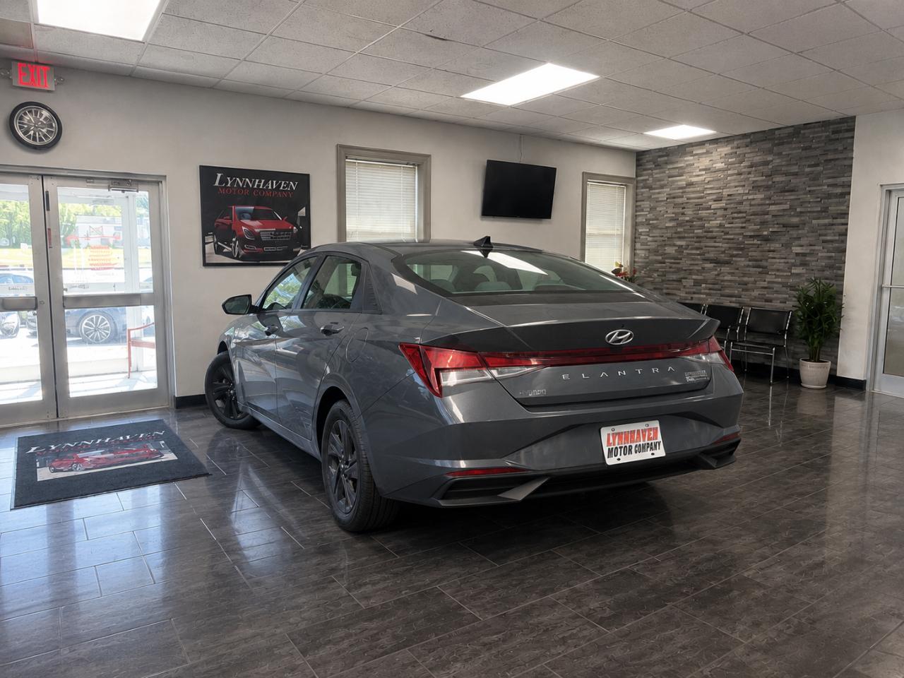 Hyundai Elantra SEL 2023