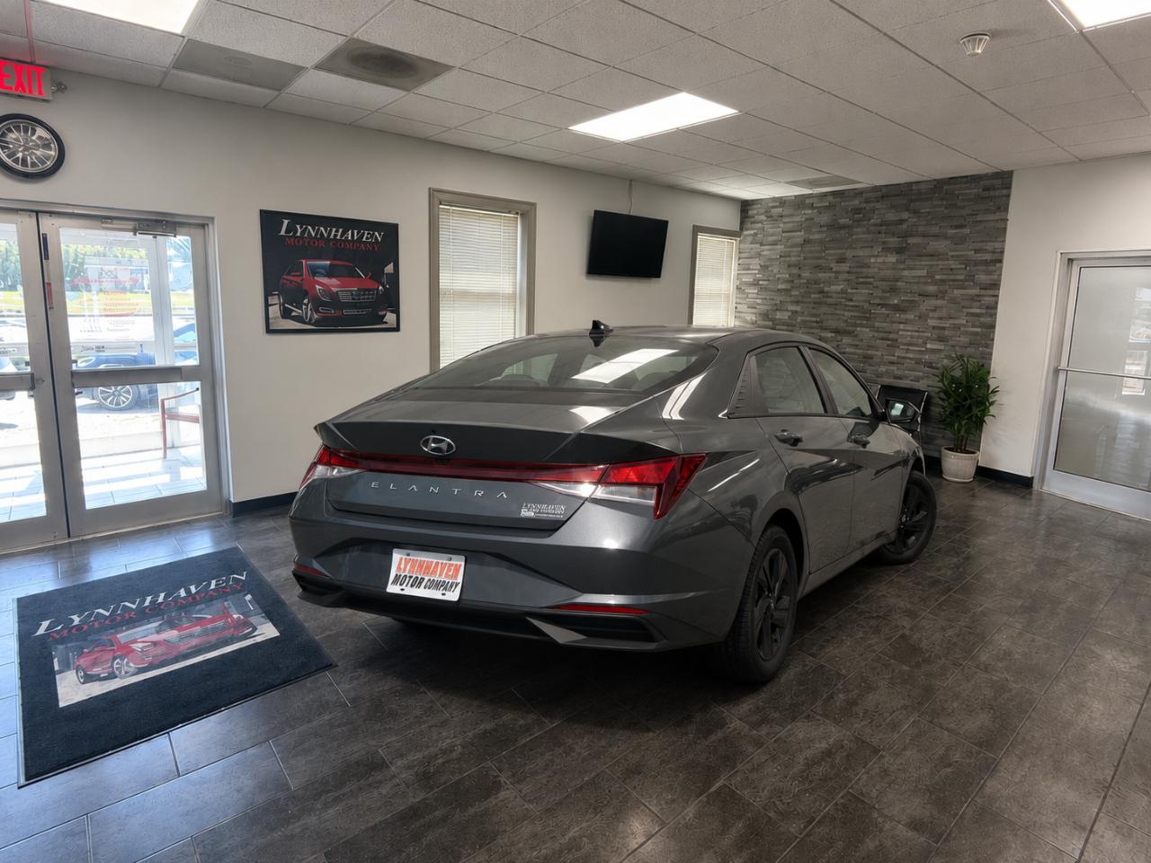 Hyundai Elantra SEL 2023